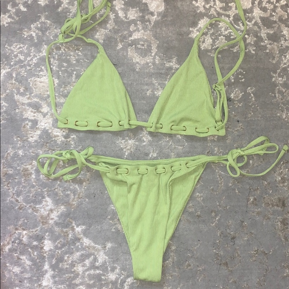 FINAL SALE CLOSING CLOSET
NEVER WORN Zaful bikini